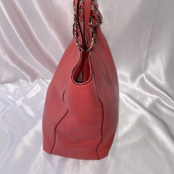 Gorgeous Michael Kors Coral Shade Leather Handbag - Picture 12 of 15